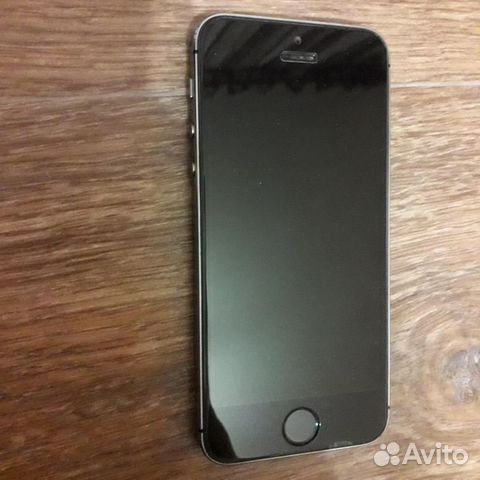 Телефон iPhone 5s