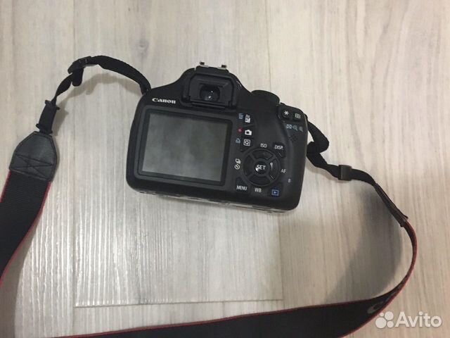 Зеркальный фотоаппарат Canon EOS 1100D Зеркальный фотоаппарат Canon EOS 1100D