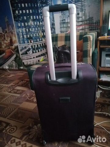 Продам чемодан Продам чемодан