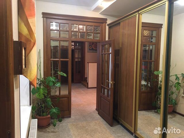Коттедж 440 м² на участке 9.5 сот.
