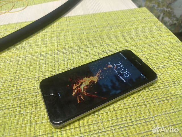 Телефон iPhone 6s Телефон iPhone 6s