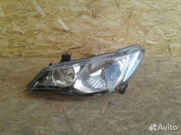 Фара передняя левая Honda Civic 4D FD 2006-2011 Фара передняя левая Honda Civic 4D FD 2006-2011