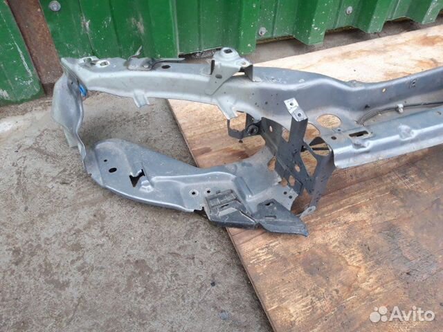 Передняя панель рамка радиатора Volvo V50 B5254T3
