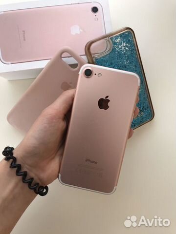 Продам iPhone 7