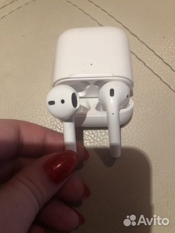 Apple AirPods series 2