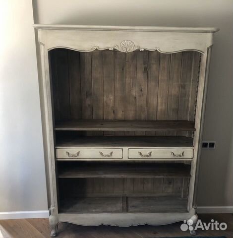 Шкаф книжный