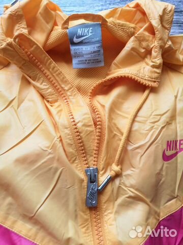 Ветровка Nike XS в чехле Ветровка Nike XS в чехле