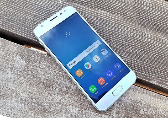 Телефон Samsung J3 2017 Телефон Samsung J3 2017
