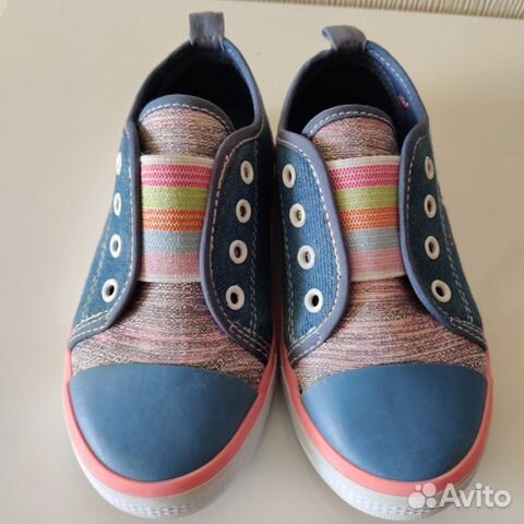 Новые кеды и обувь для пляжа 27-28