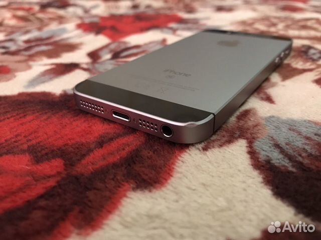 Телефон iPhone Телефон iPhone