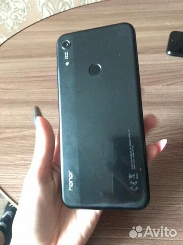 Телефон Honor 8a, 32gb Телефон Honor 8a, 32gb