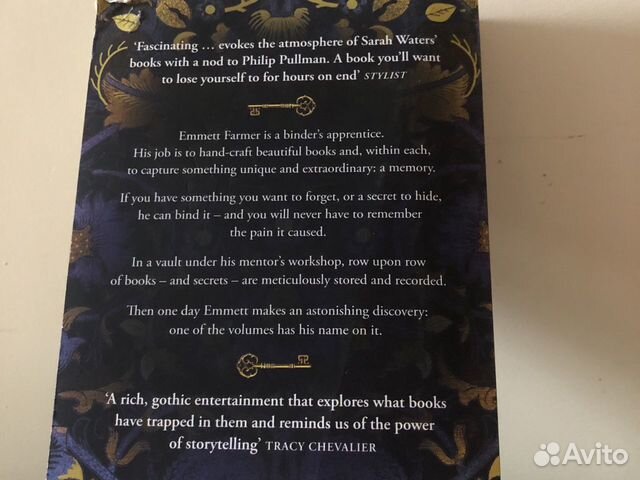 Книга The Binding на английском фэнтези