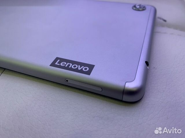 Планшет Lenovo TabM7