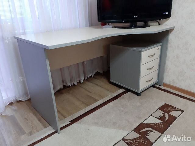 Компьютерный стол Компьютерный стол