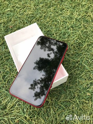 iPhone 11 64 GB Red