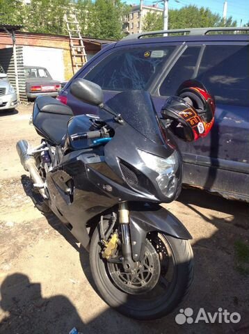 Мотоцикл Suzuki GSX-R750 Мотоцикл Suzuki GSX-R750