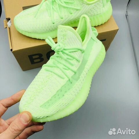 Adidas Yeezy Boost 350 зелёные с зеленой полоской Adidas Yeezy Boost 350 зелёные с зеленой полоской