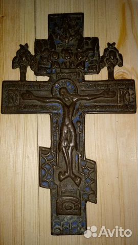 Крест с эмалью