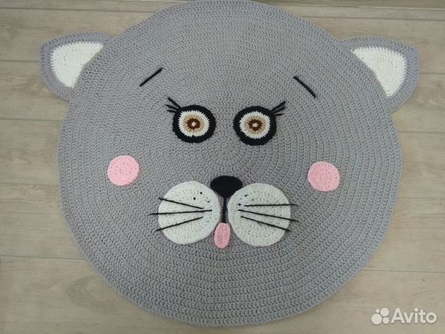 Детский вязаный коврик 