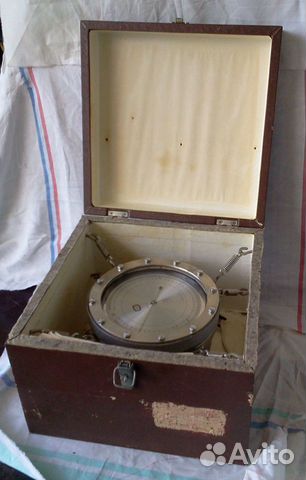 Продам барометр-анероид М-98 выпуск 1976г
