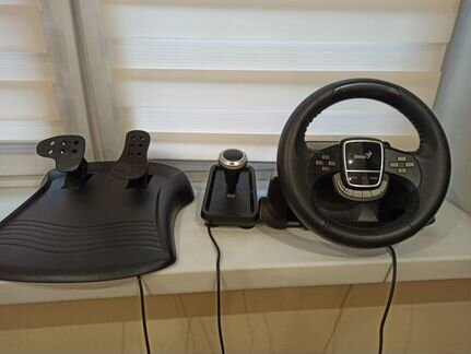 Игровой руль с педалями для пк