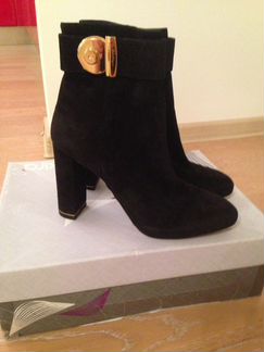 Продаются ботинки женские