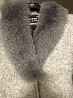 Пальто зимние с песцовым мехом с поясом