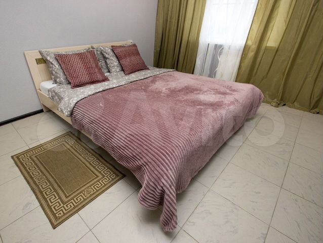 1-к. квартира, 42 м², 1/10 эт.