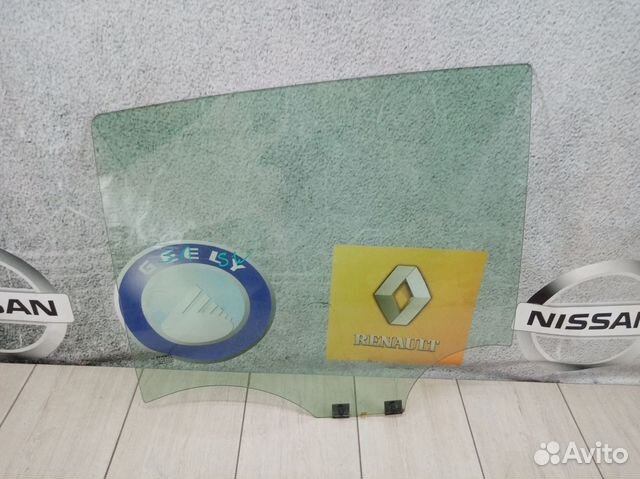 Стекло боковое двери Renault sandero 2 Лев