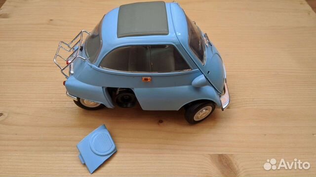 BMW Isetta 250 1/18 Rewel