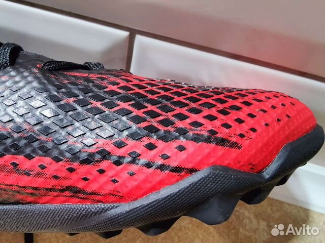 Футбольные бутсы (сороконожки) Adidas Predator