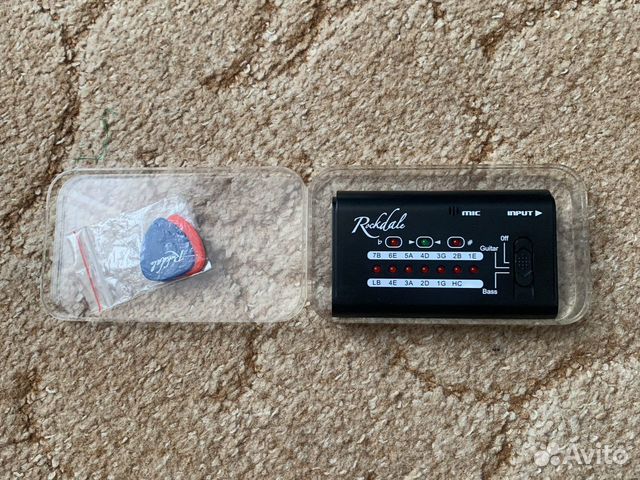 Тюнер для электрогитары Rockdale