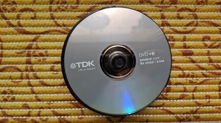 Чистые компакт диски CD DVD Blu ray