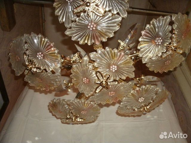 Люстра современная