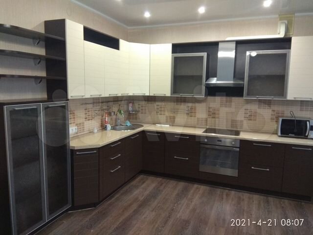 2-к. квартира, 80 м², 3/9 эт.