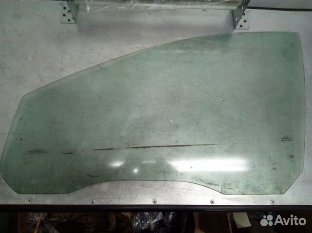 Стекло двери переднее левое Ford Focus 2 2005-2012