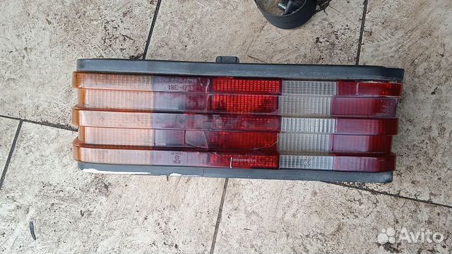 Фонарь задний правый mercedes benz w201 190