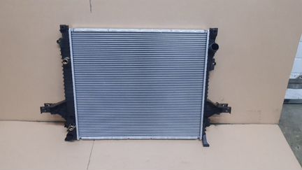 Volvo XC90 2002-2014 радиатор охлаждения хс90