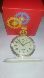 Часы-будильник Дружба 1957г. 11 камней
