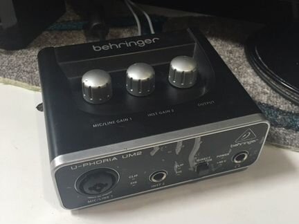 Внешняя звуковая карта behringer u-phoria um2 и ст