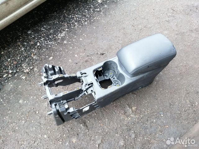 Центральная консоль с подлокотником Ford Focus 3