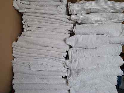 Белоснежные махровые полотенца и халаты бу