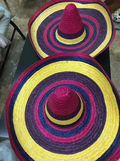 Прокат Сомбреро и пончо, мексиканец