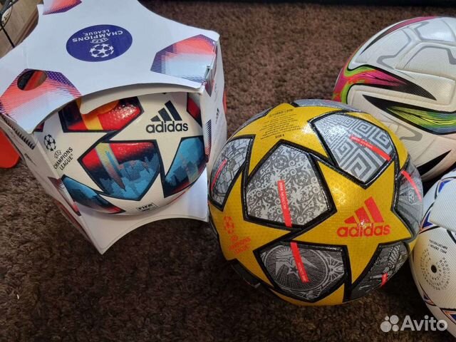 Футбольный мяч adidas. Select