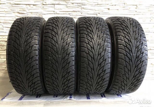 Nokian Tyres Hakkapeliitta R2 SUV 215/55 R17 98R