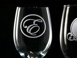 Лазерная гравировка на бокалах