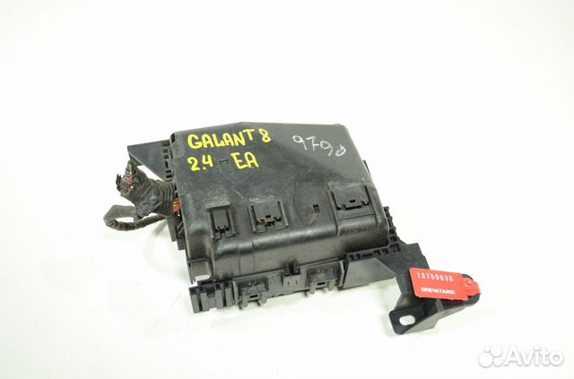 Блок предохранителей Mitsubishi Galant EA3A 2.4L