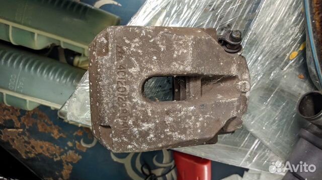 Суппорт BMW e39 задний левый 3421116649