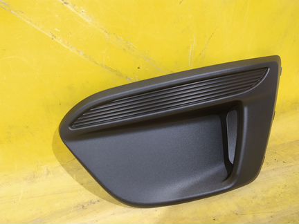 Заглушка бампера левая новая KIA RIO 4 X-line Киа