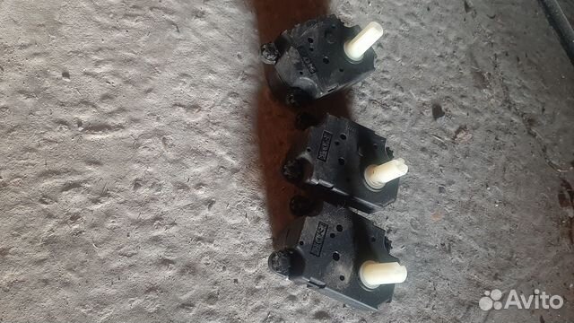 Моторчик заслонки печки на Митсубиси Лансер 10